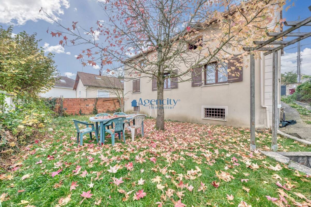 Maison à GOURNAY-SUR-MARNE