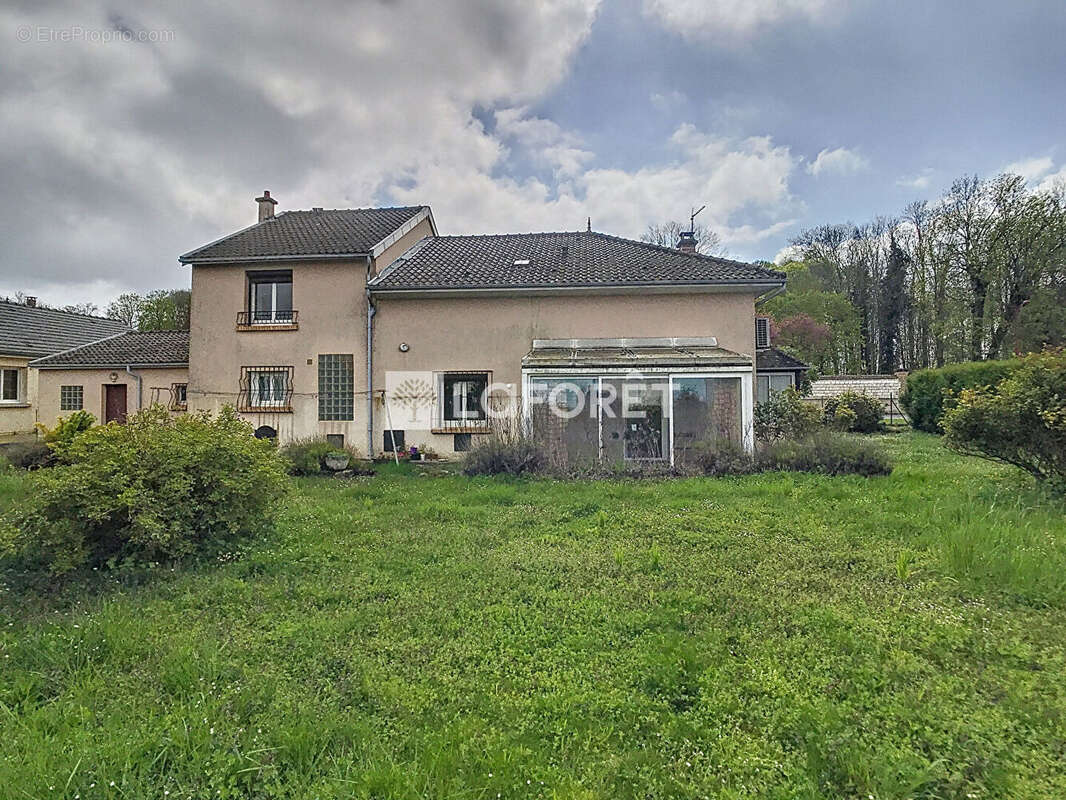 Maison à VILLERS-LE-CHATEAU