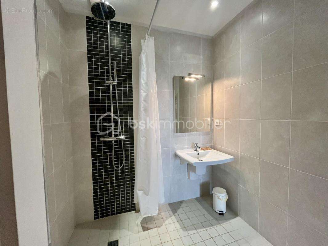 Maison à MONTPEYROUX