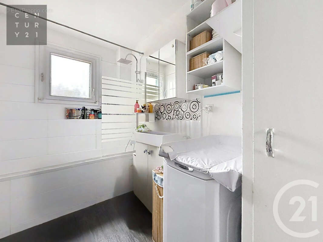 Appartement à SAINTE-SAVINE