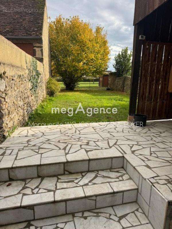 Maison à FRESNAY-SUR-SARTHE