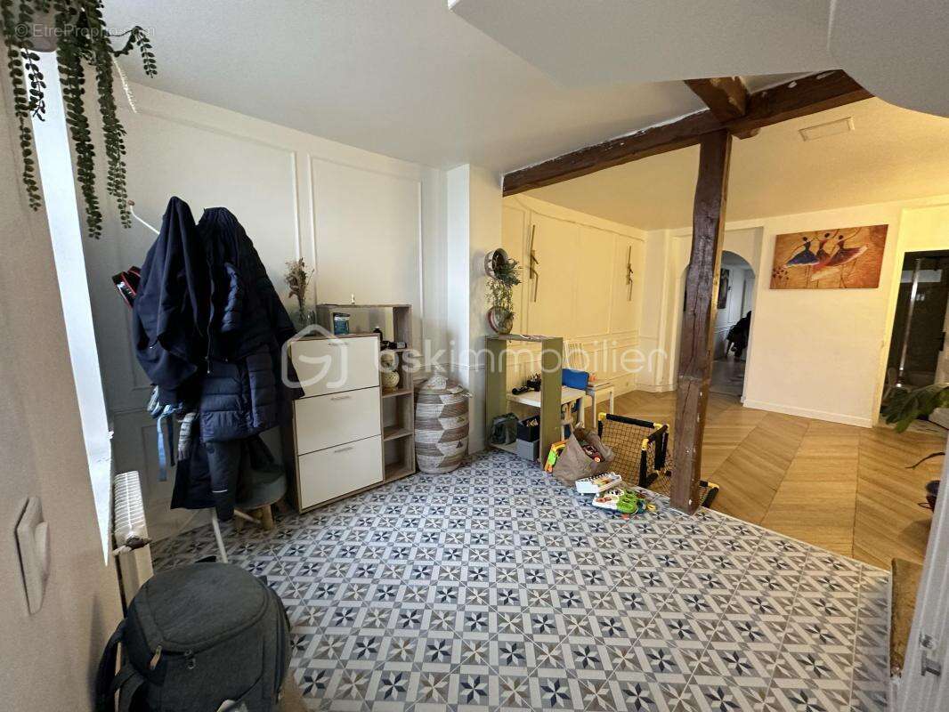 Maison à LES MUREAUX