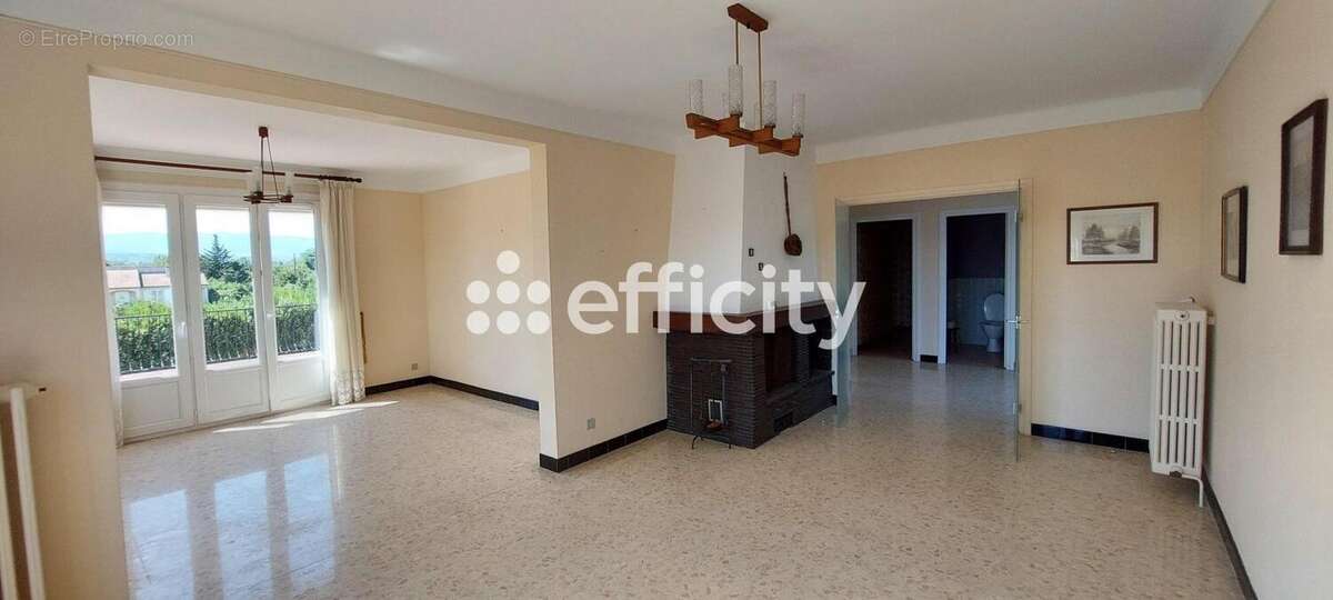 Maison 144 m² à Saint-Rambert-D'albon  - photo 7