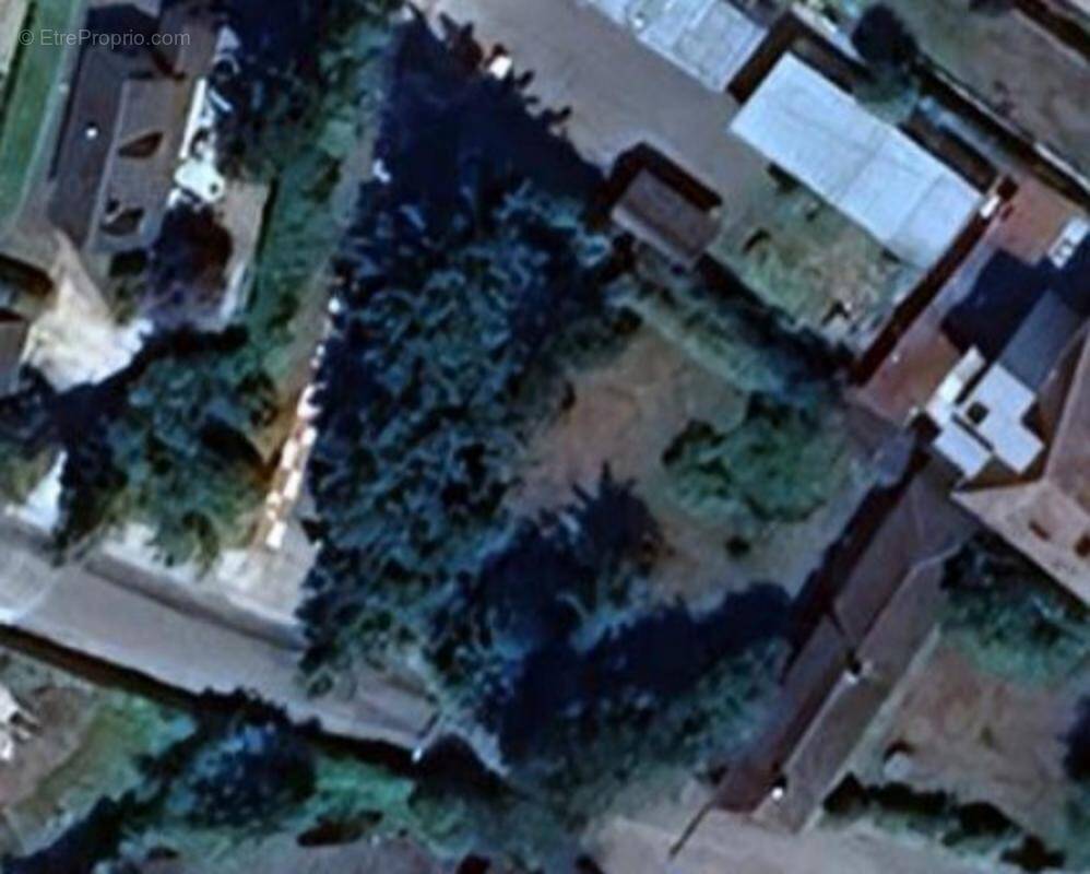 Terrain à CHAINTREAUX