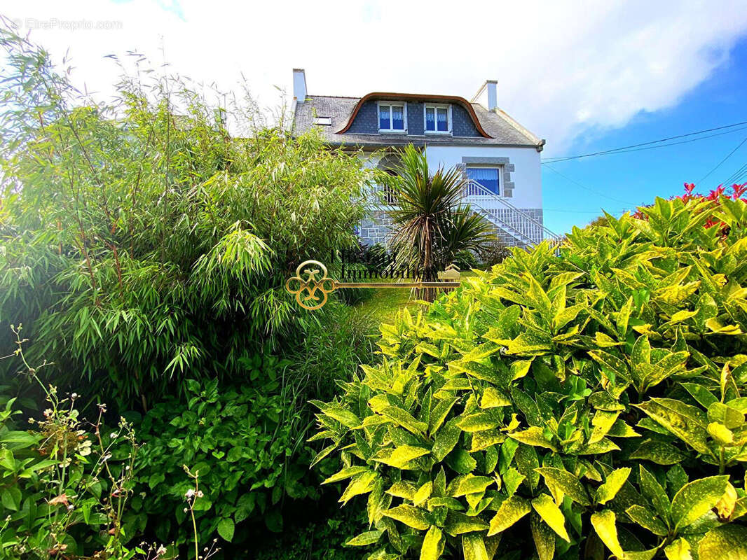 Maison à PLOUGASNOU