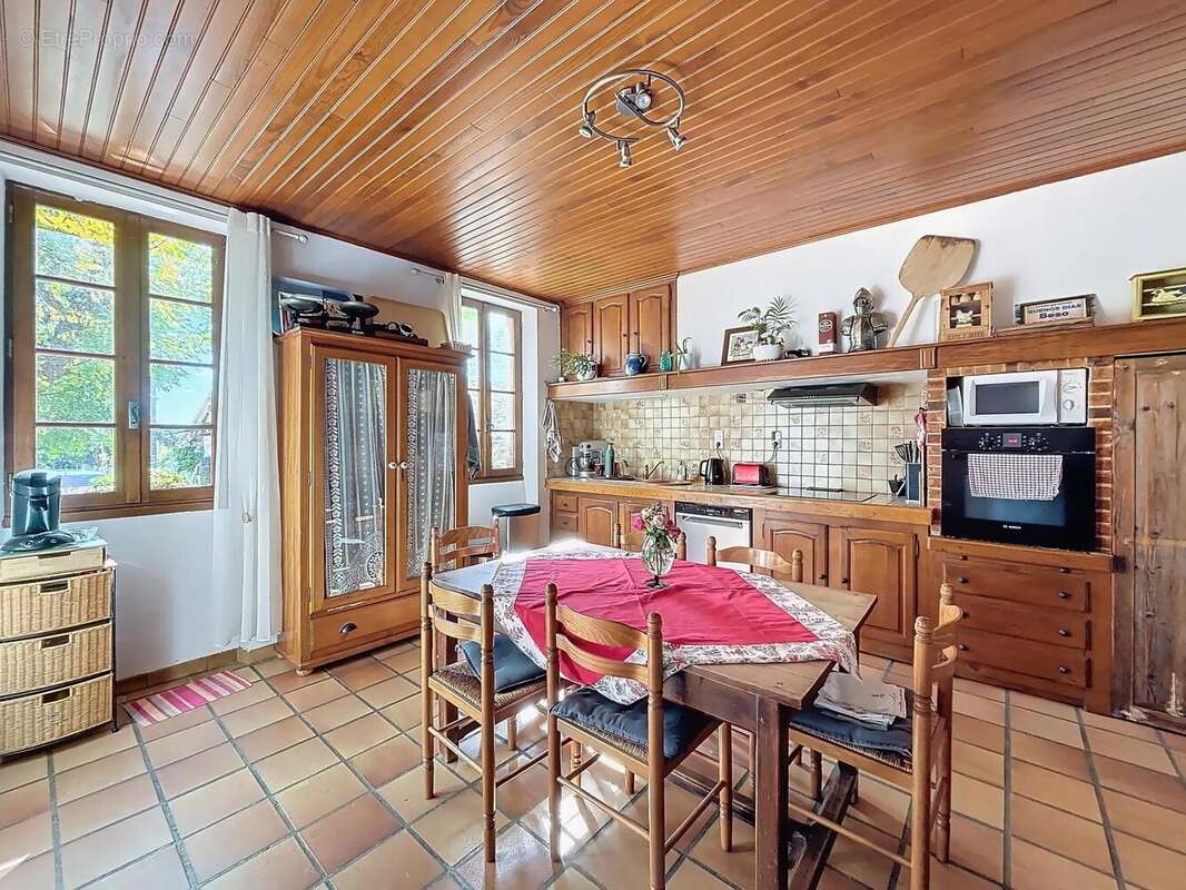 Photo 3 - Maison à SAINTE-FOY-DE-PEYROLIERES