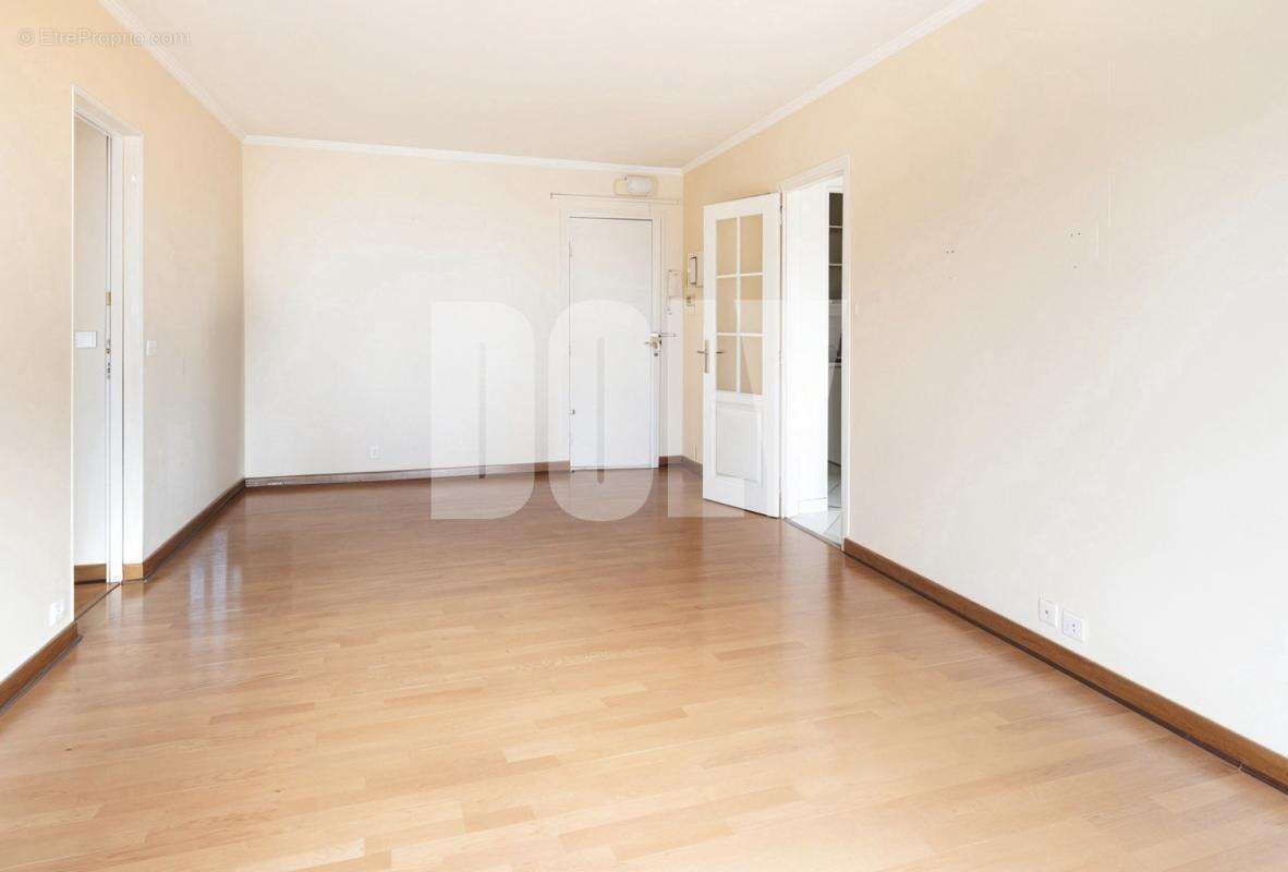 Appartement à PARIS-20E