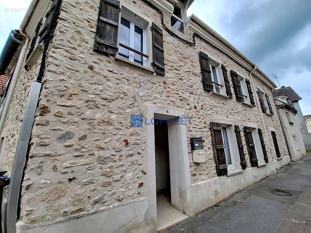 Appartement à TRILBARDOU