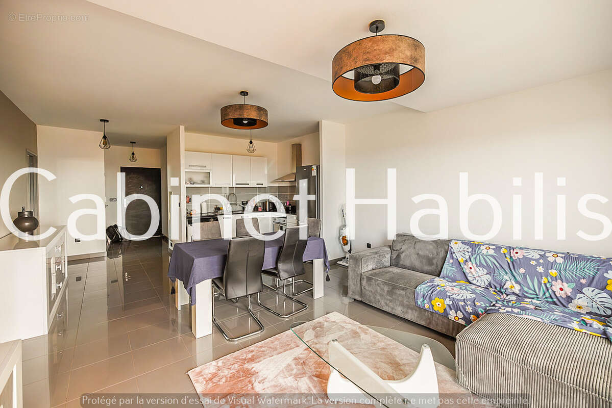 A vendre - un appartements de type t3 d'environ 71.03 m2 - sainte clotilde - 281 500 € - photo 6