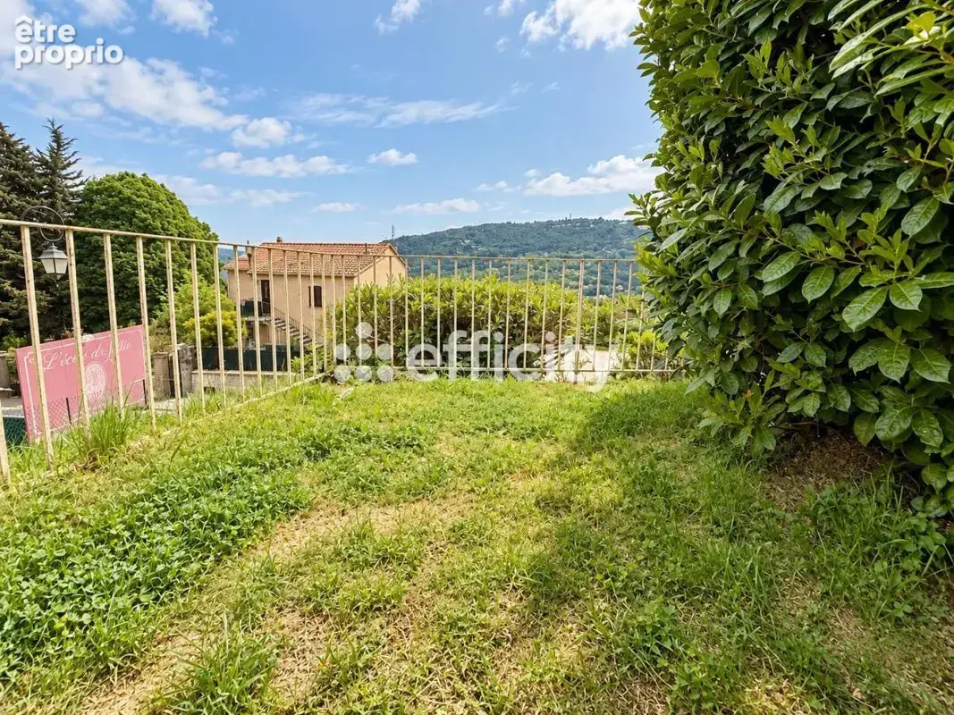 Appartement à LE BAR-SUR-LOUP