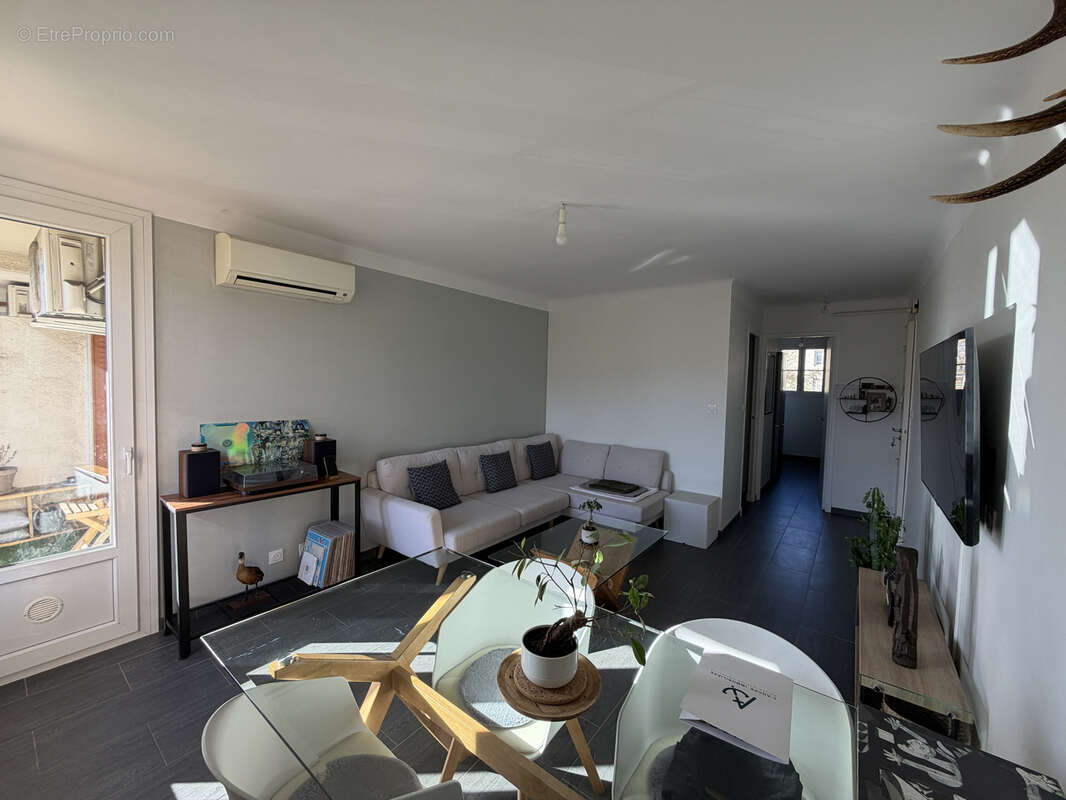 Appartement à MARSEILLE-11E