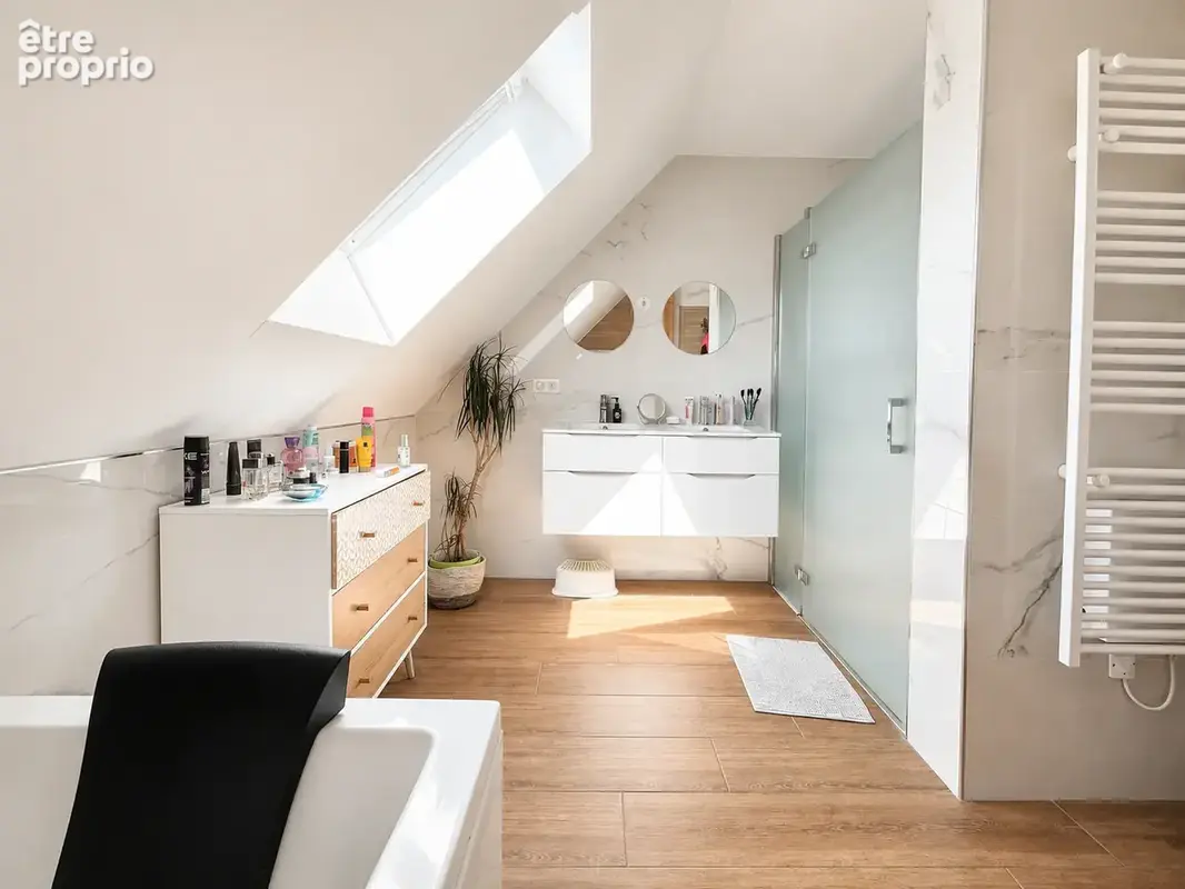 LACOLLONGE   Maison contemporaine 150 m2 avec piscine chauffée et prestations haut de gamme (VB3797) - photo 8