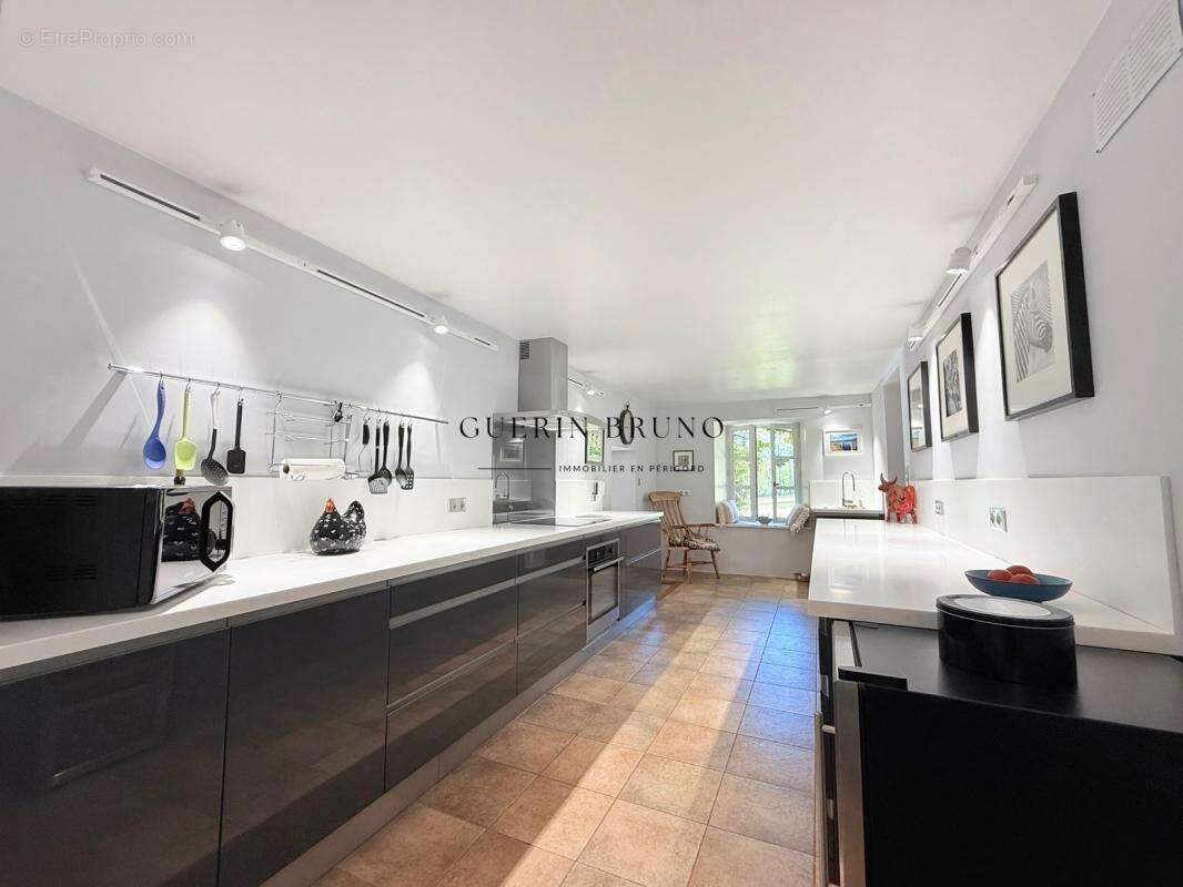 Maison à SAINT-FELIX-DE-BOURDEILLES