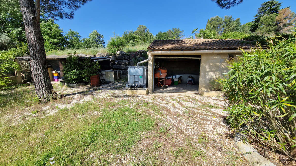 Maison à CRUVIERS-LASCOURS
