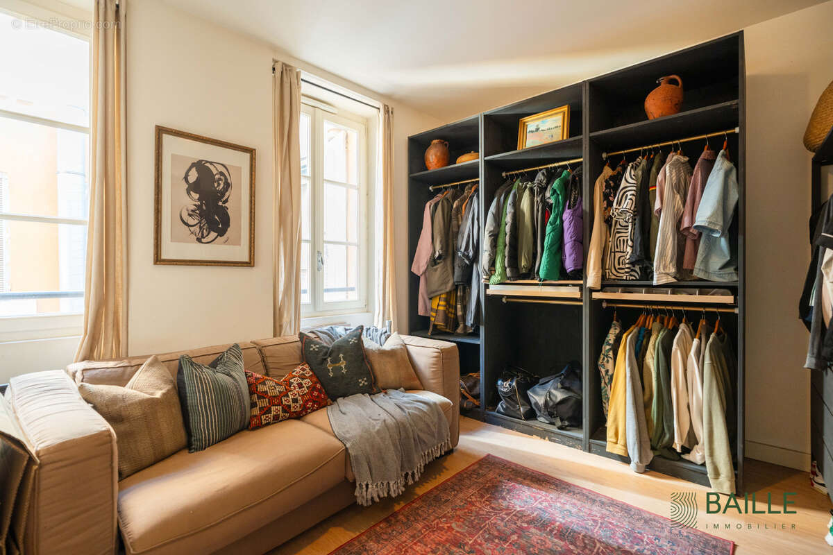 Appartement à MARSEILLE-2E