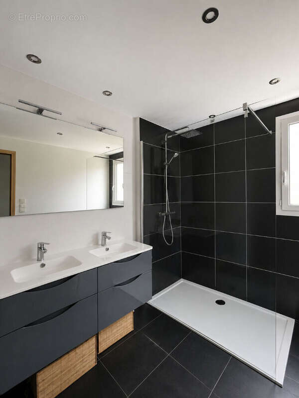 Maison 7 pièces 150 m2 Lamorlaye - photo 8