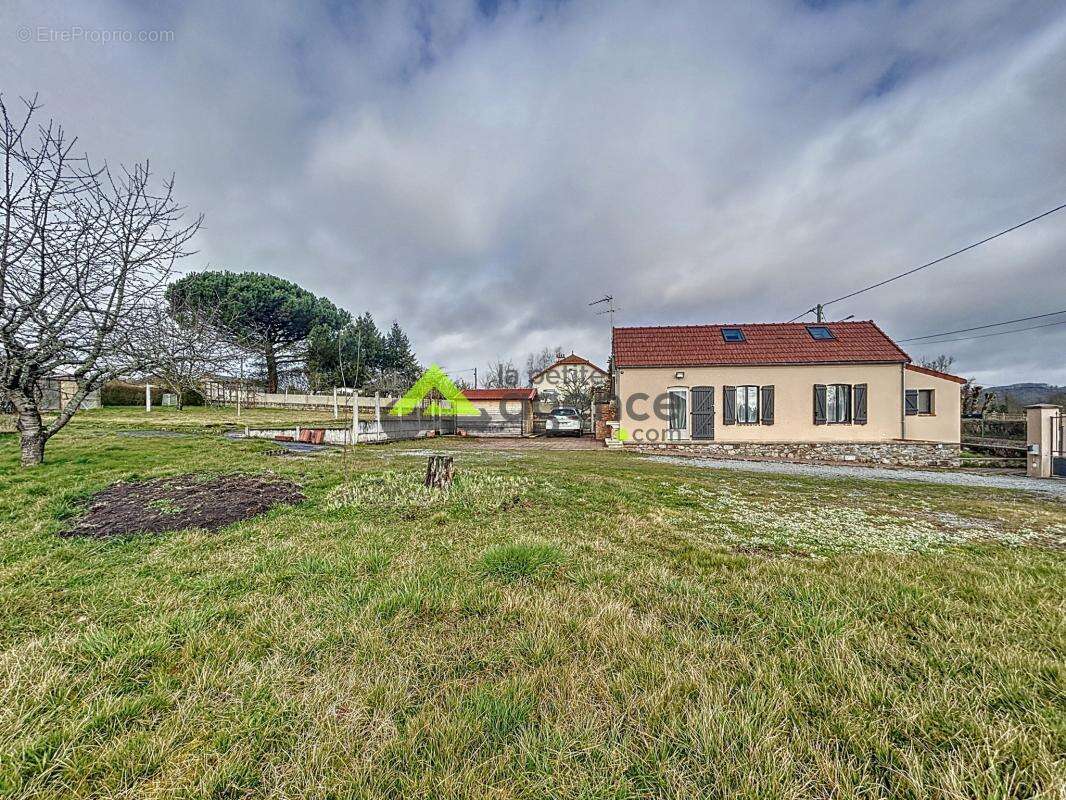 Maison à LAVAVEIX-LES-MINES