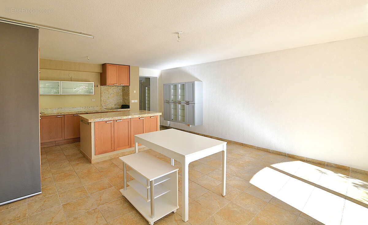 Appartement à LA VALETTE-DU-VAR
