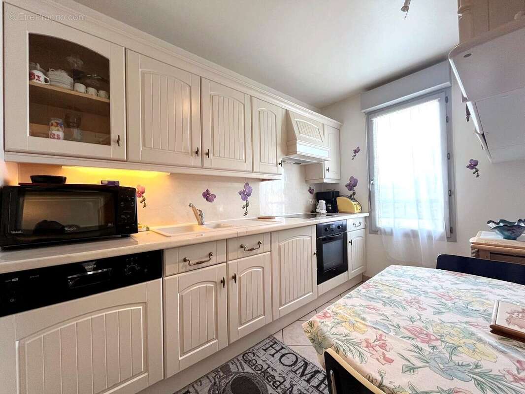 Appartement à VILLEPREUX