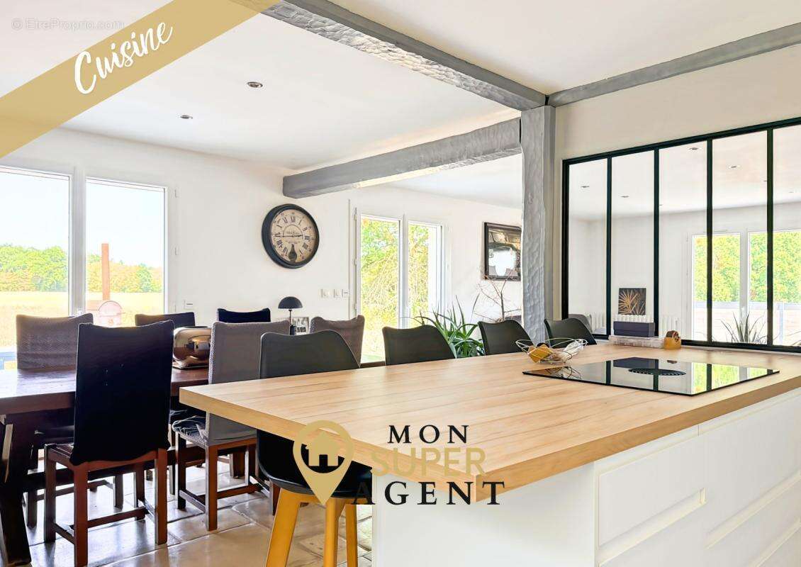 Maison 201 m² à Le Chatelet-En-Brie  - photo 7