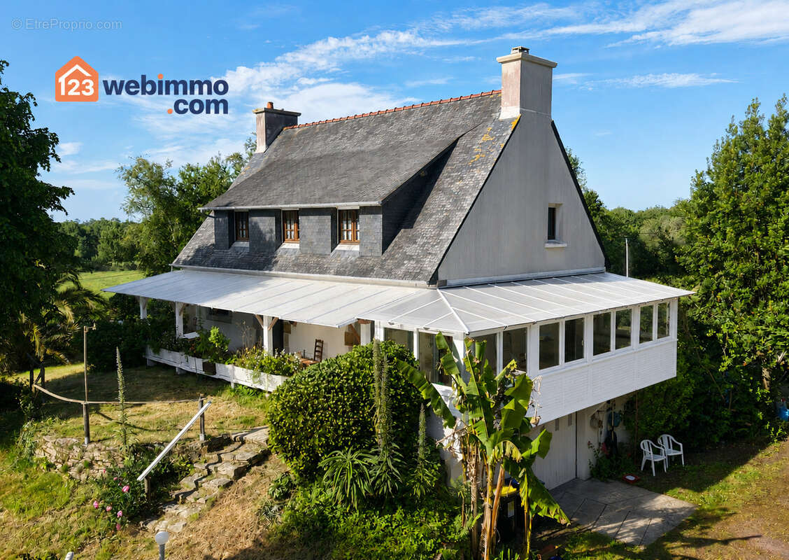 Maison à TREDREZ-LOCQUEMEAU