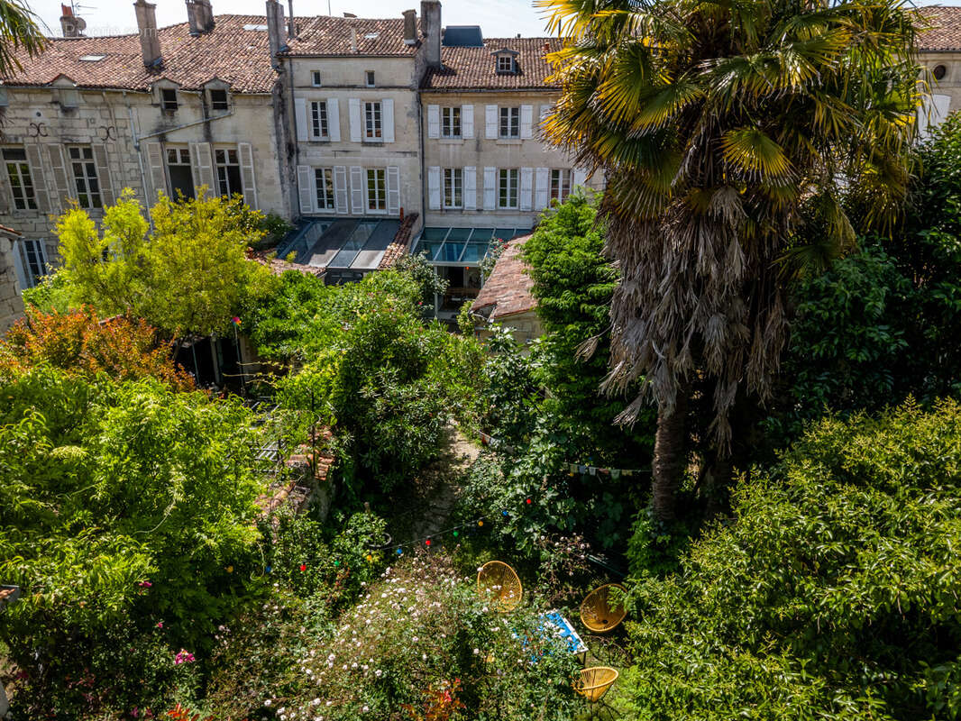Maison à SAINTES