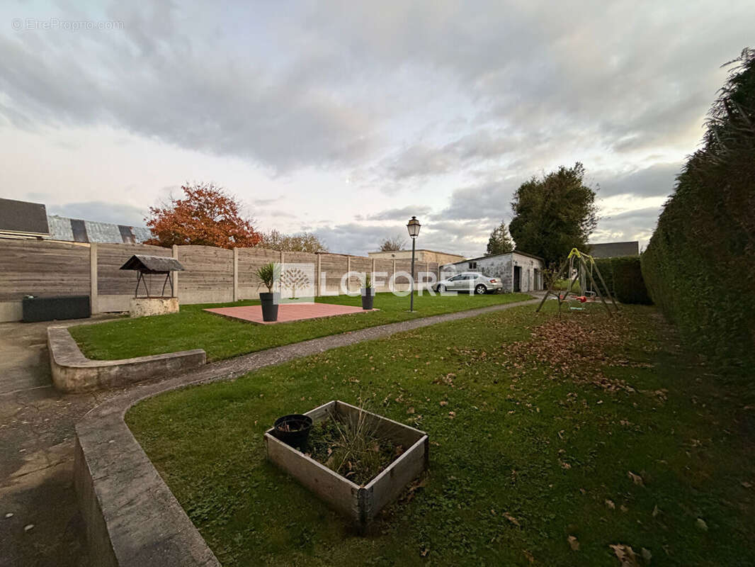 Maison à SAINT-NICOLAS-DE-LA-TAILLE