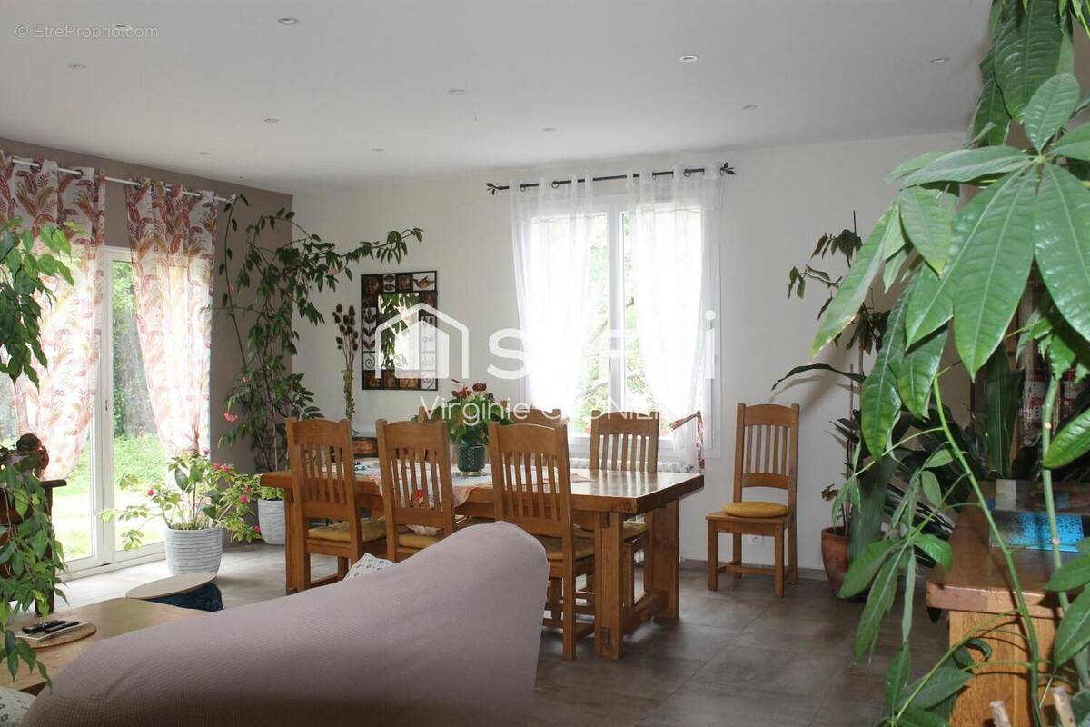 Photo 1 - Maison à VENDAT