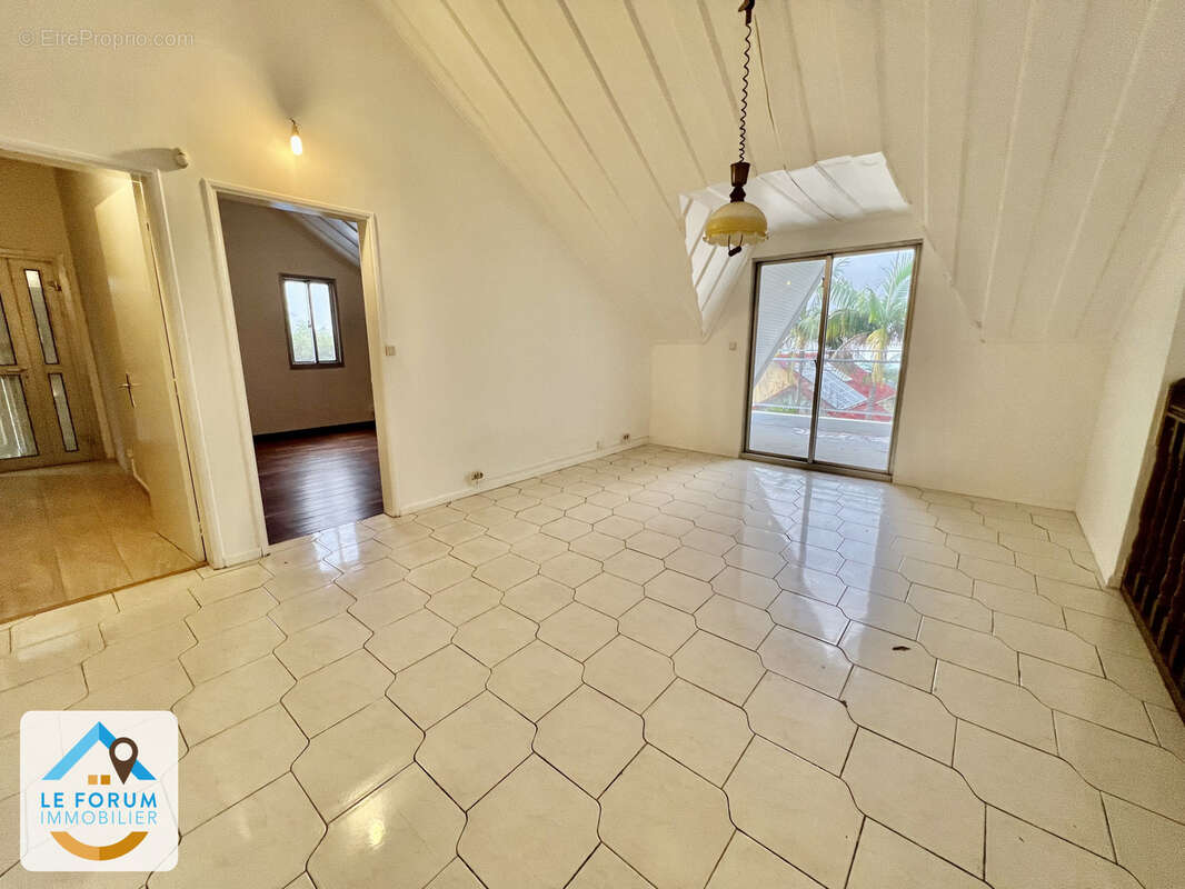 Tampon 97430 - villa spacieuse - secteur prisé - photo 9