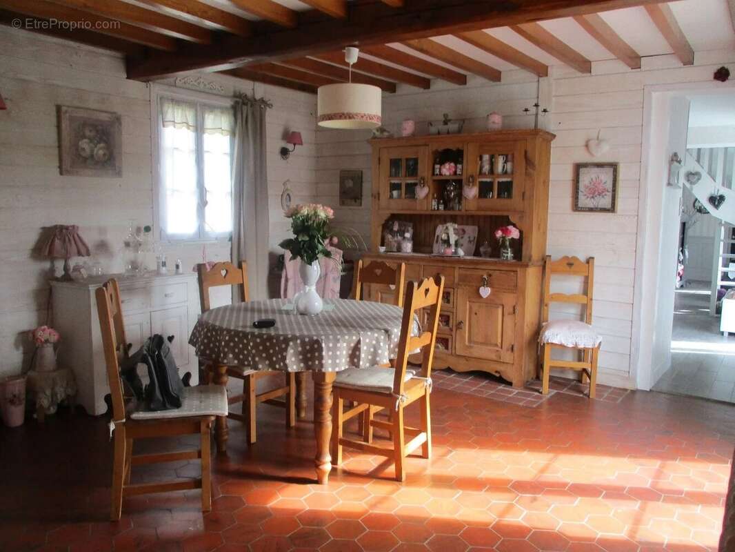 Maison à POIX-DE-PICARDIE