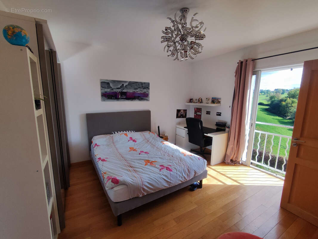 Maison à LA CHAPELLE-D'AUREC