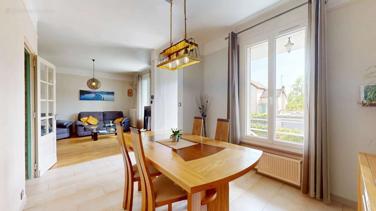 Maison à MONTFERMEIL