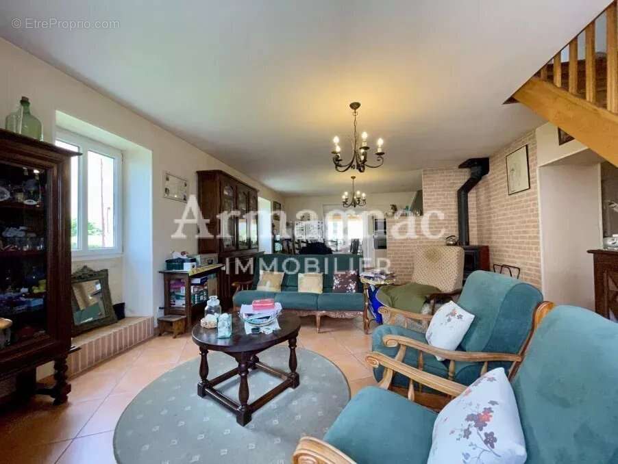 Maison à VALENCE-SUR-BAISE