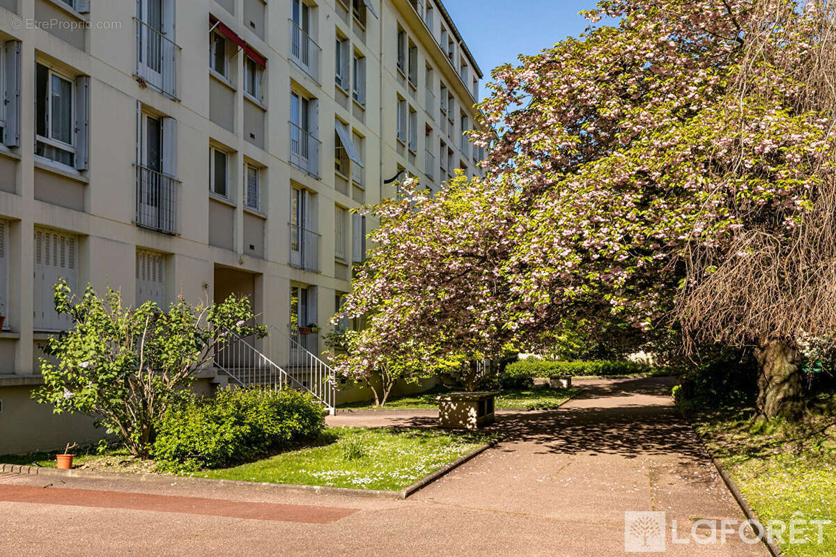 Appartement à LE KREMLIN-BICETRE