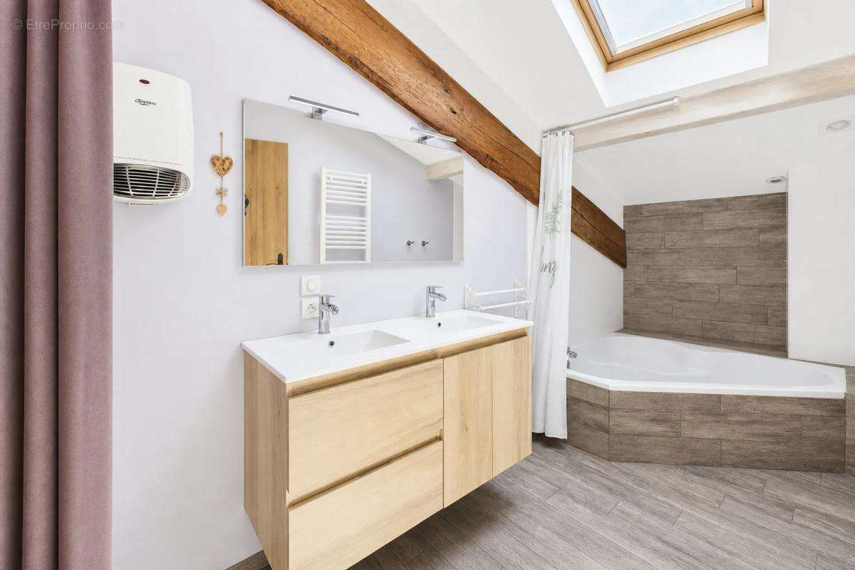 Maison à PLATS