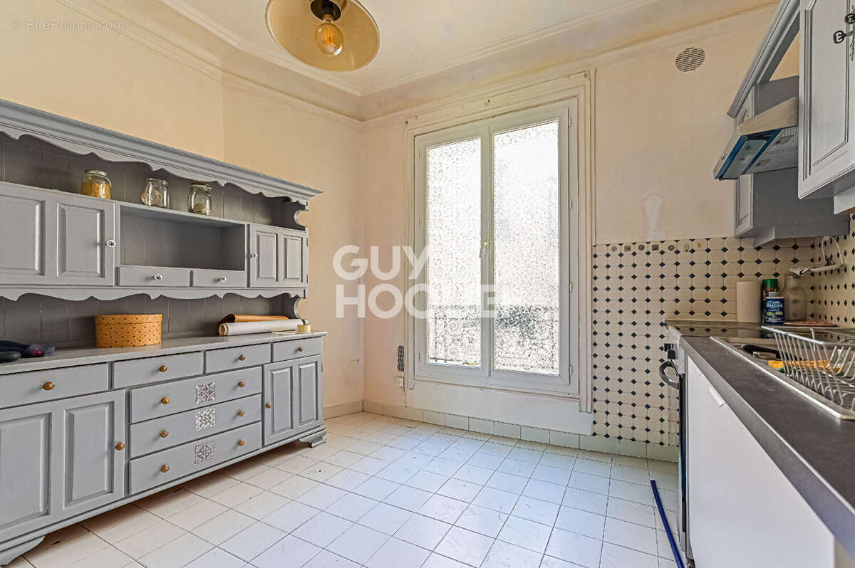Appartement à PARIS-12E