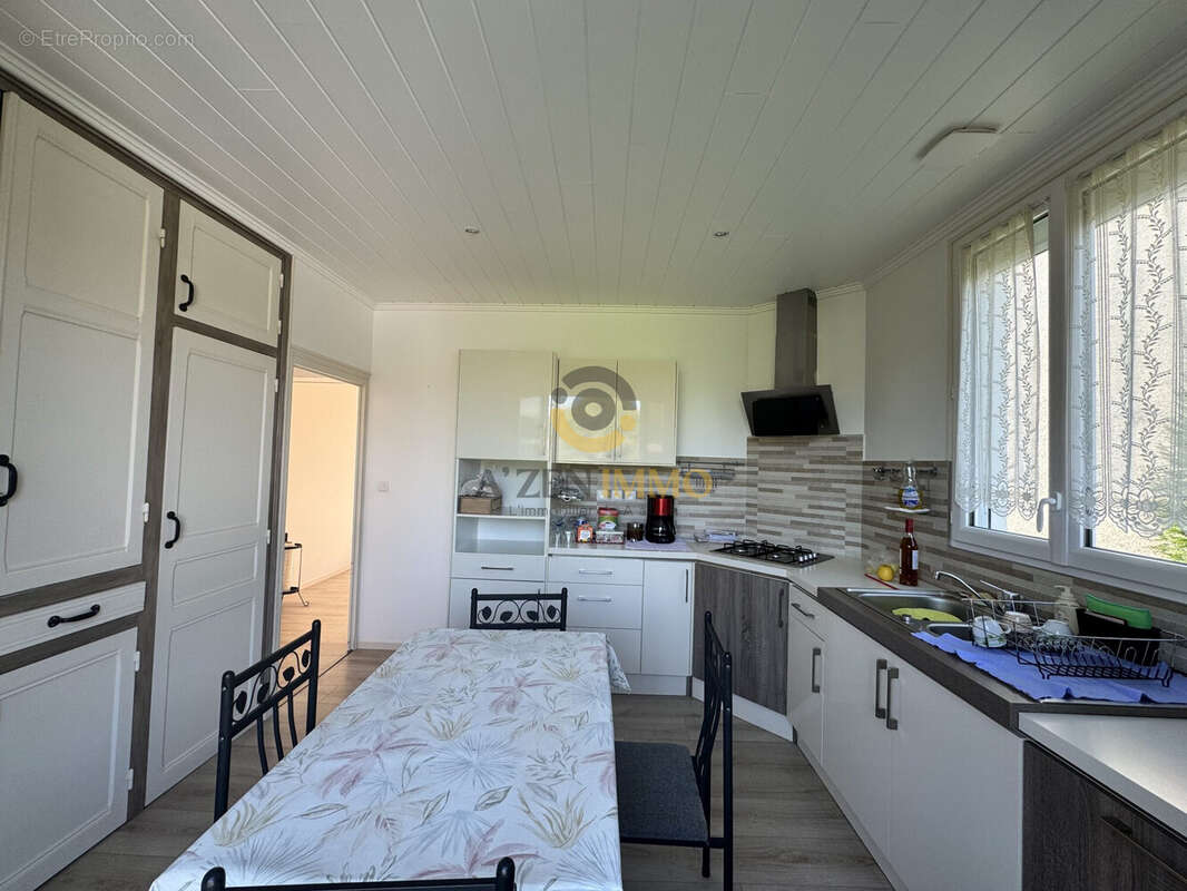 Maison à SECONDIGNY