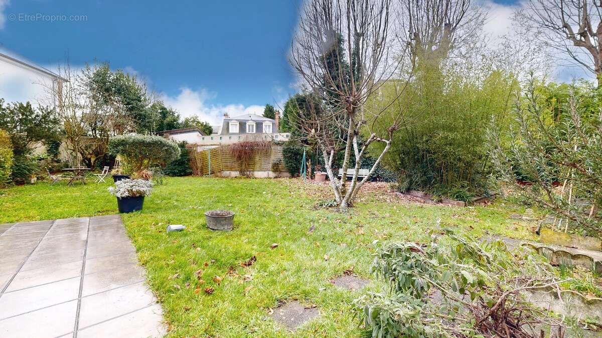 Appartement à LE RAINCY