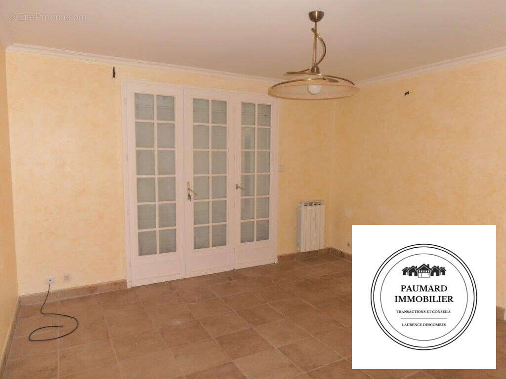 Maison à MONTELIER