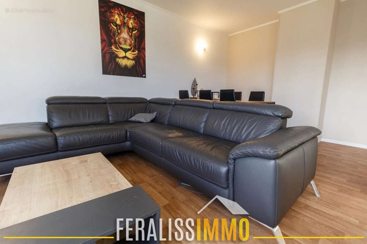 Maison à JOUY-LE-MOUTIER