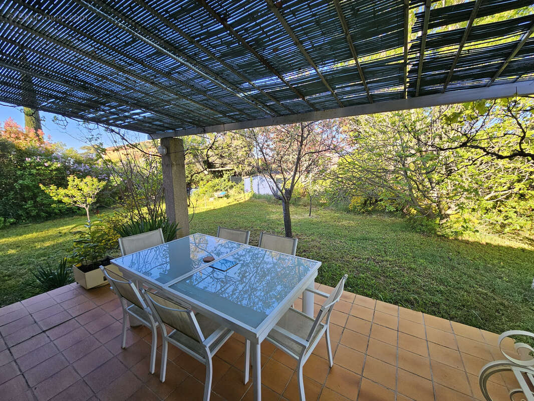 Maison à SAINT-CANNAT