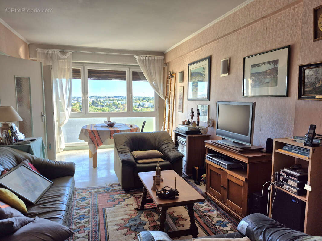 Appartement à THIAIS