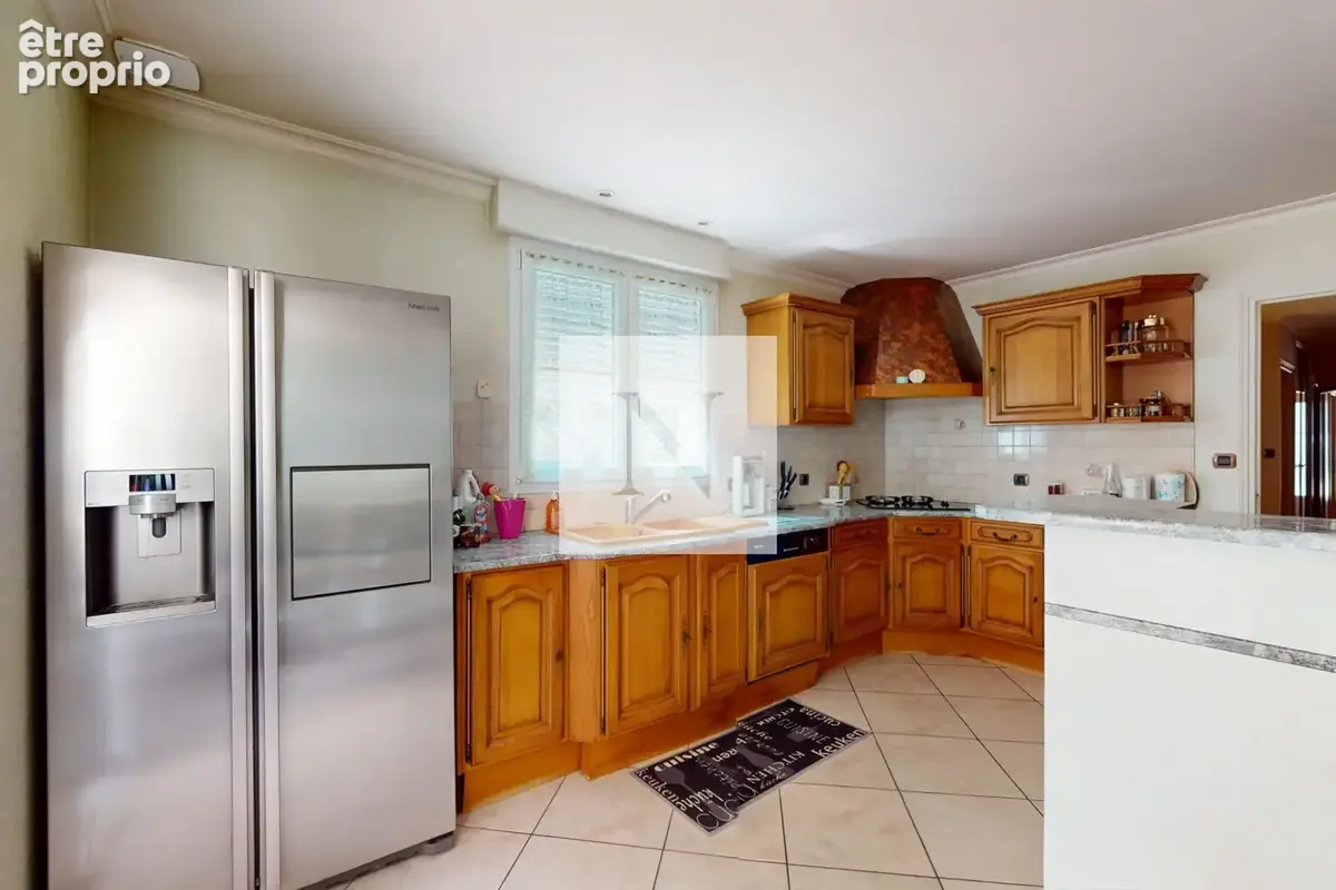 Maison 6 pièces 218 m² à vendre à Saintes (17100) - photo 7