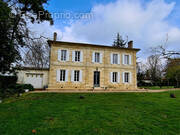 Maison à SAINT-MEDARD-DE-GUIZIERES