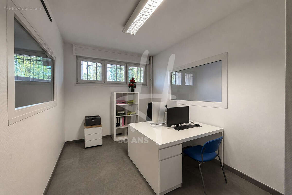 Commerce 95 m² à Longeville-Les-Metz  - photo 5