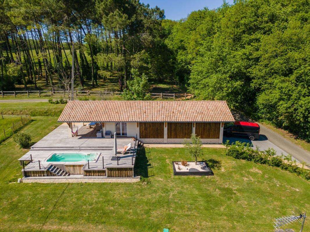 Maison à SALLEBOEUF