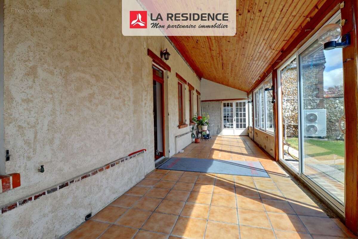 Maison 200 m² à Anet  - photo 5