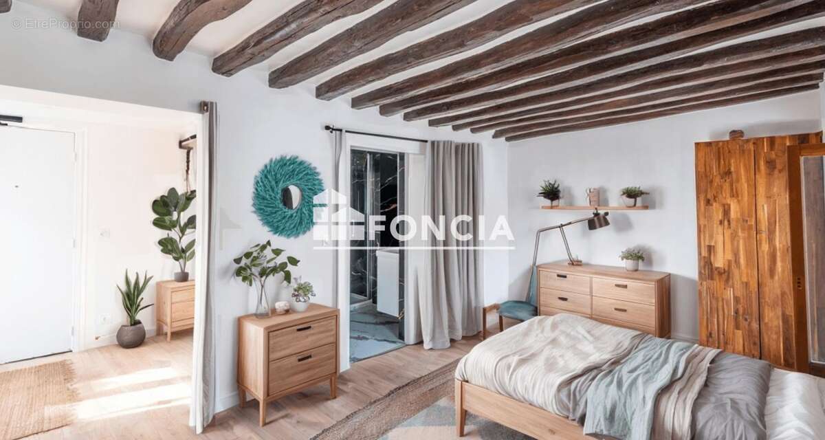 Appartement à LE MESNIL-LE-ROI