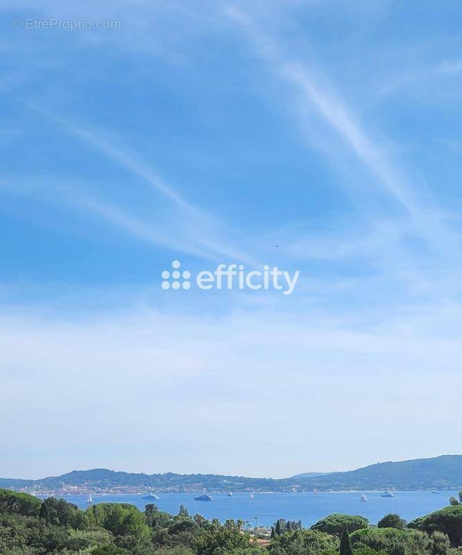 Appartement à GRIMAUD