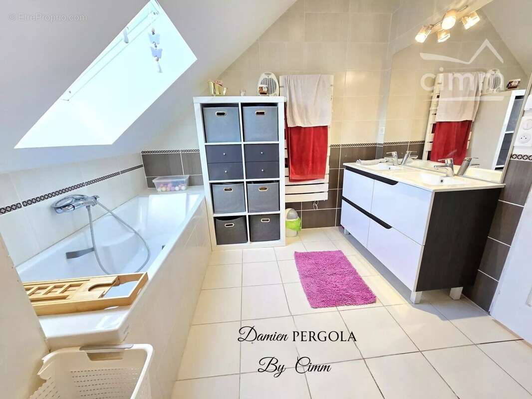 Maison rénovée de 115 m², située à 5 minutes à pied du centre-ville - photo 9